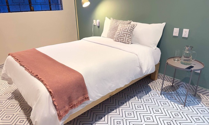 Americana House | Private room with private bathroom in the Americana neighborhood