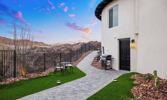 Lake Havasu City House | Private Unit Nestled in Nature