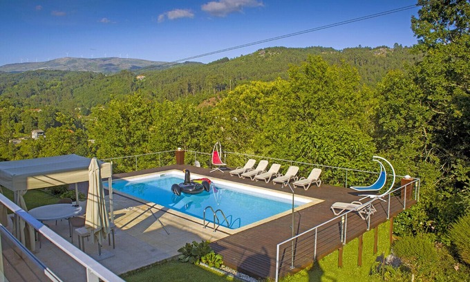 Vieira do Minho Villa | Private villa deluxe with pool and jacuzzi
