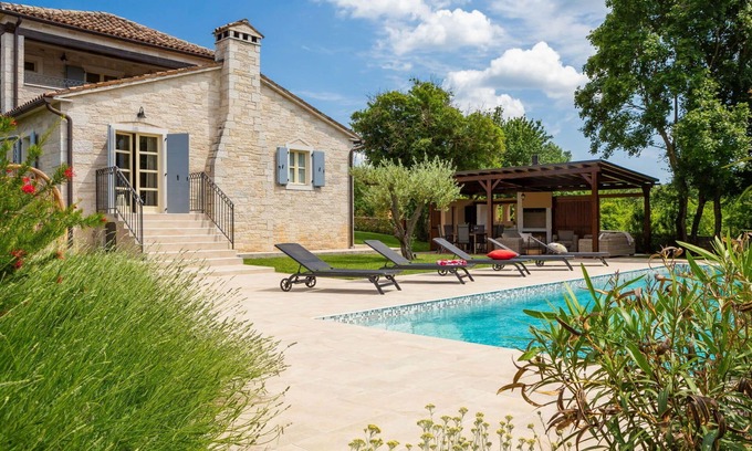 Mofardini House | Private Villa with private pool, A/C, WIFI, TV, terrace, pets allowed, panoramic view, parking
