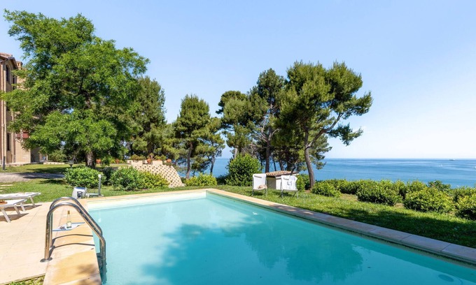 Palombina Nuova Villa | Private Villa with WIFI, A/C, private pool, TV, terrace, pets allowed, panoramic view, parking