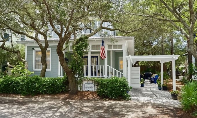 Seagrove Beach House | PrivateDeededBeach!>350KRenovatedDreamHome>Chef'sKitchen>2Pools>25poundDogOk
