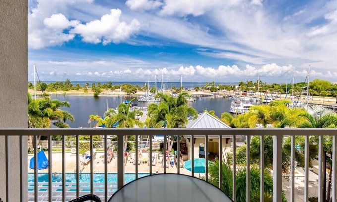 Ruskin Condo | Privately Owned H... · U316b Privately Owned Harborside One bedroom Suite! Welcome to Paradise!