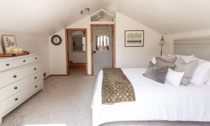 Larkspur Apartment | PROMO 5% WEEKLY AND 10% MONTHLY DISCOUNT! Mountain Hideaway Near Palmer Lake.
