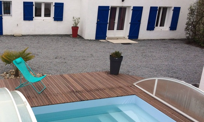 Barbatre House | PROMO -House 6 people with swimming pool, next to the beach-label 3