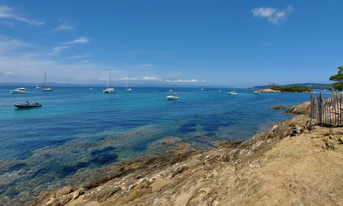 La Valette-du-Var Villa | PROMO Paradise with shaded terrace, garden, swimming pool, 15min from the sea