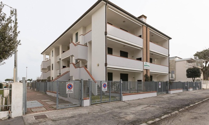 Lido degli Estensi Villa | Property on the sea with terrace with barbecue and private garden with parking space.