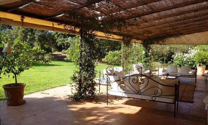 Cuers House | Property two houses in a beautiful natural setting. 19 people.