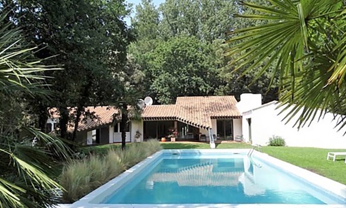 Saint-Hilaire-de-Riez Villa | Propriété D'architecte de Caractère en Forêt Avec Piscine