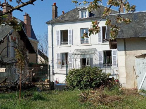 Brosses House | Propriete de 4 chambres avec terrasse et wifi a Brosses
