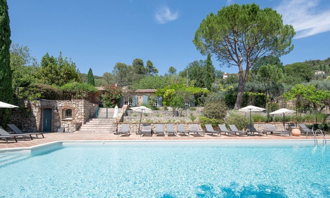 Callas Other | Provencal farmhouse in a domain with tennis and swimming pool
