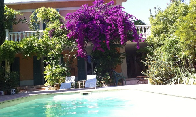 Toulon Villa | Provencal house with pool near beach in the south of France