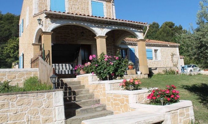 Rognes Villa | Provencal villa