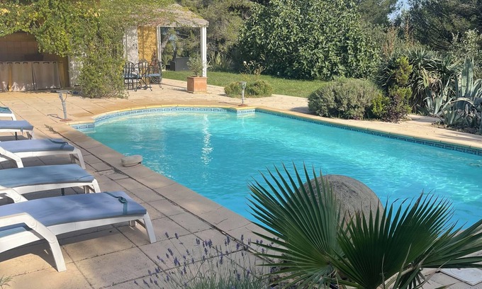 Ventabren Villa | Provencal villa of 250 m2 with swimming pool - 8 km from Aix en Provence for 8 people.