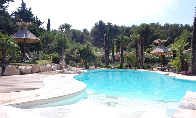 Chateaurenard Villa | Provencal villa with pool beautiful pine forest environmental services