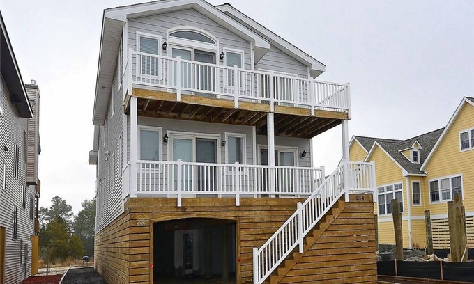 Sussex County House | Proximity to the Beach | Spacious 6BR | Deck