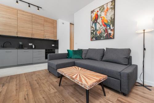 Mokotow Apartment | Przebiśniegów 6 by Homeprime