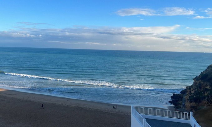 Calicos Cottage | OLDTOWN close BEACH 2BR 2BA WIFI+ AC paid PARKnWINTER Underfloor HEATING