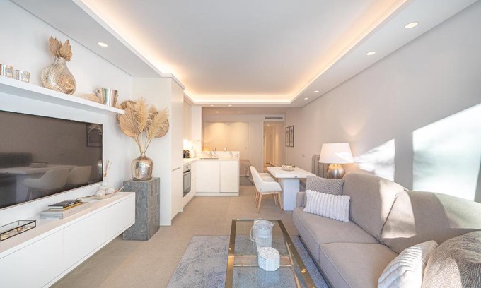 Golden Mile Apartment | Puente Romano Hotel Apartment Marbella