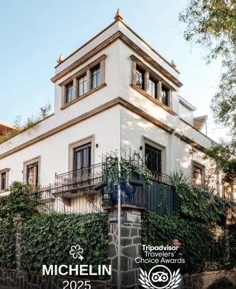 Polanco Hotel | Pug Seal Polanco Anatole France