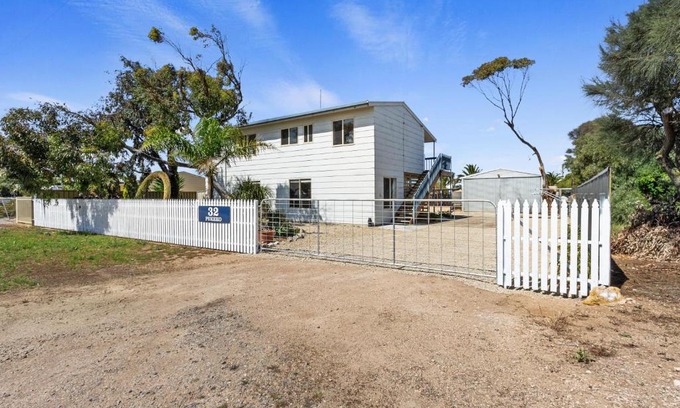 Moorowie House | Pukeko