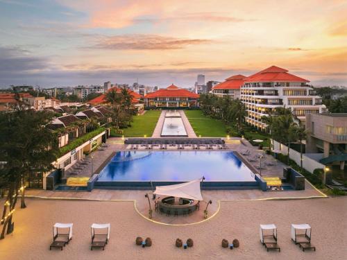 Ngu Hanh Son Resort | Pullman Danang Beach Resort