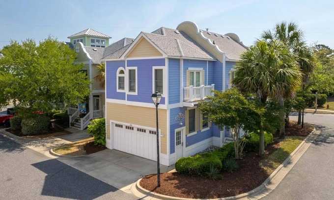 Bermuda Bay House | Purple Palace Devonshire Place Bermuda Bay, Pet Friendly, Resort Community in Kill Devil Hills