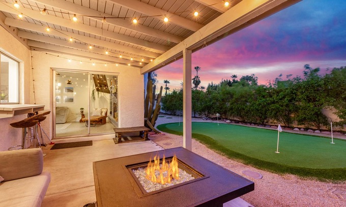 La Paz At Desert Springs House | Put, Swim, Play at The Caddy Shack Home