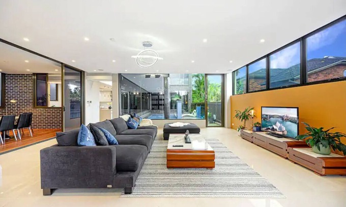 Putney House | Putney ·Brand New Luxury House with Pool & Waterview