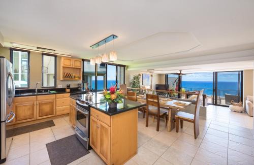 Princeville Apartment | Puu Poa Ocean Bluff Condo, Incredible Views, Walk to Beaches, Pool & Tennis