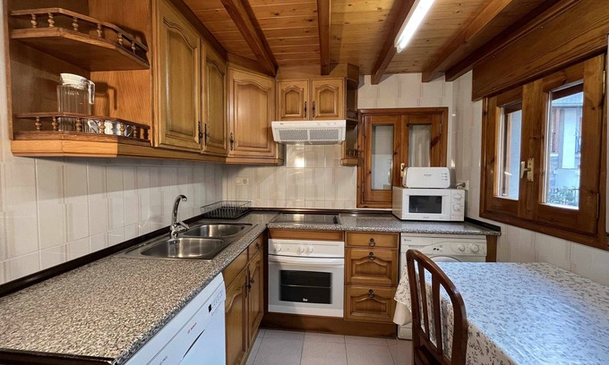 Benasque Apartment | Puyadón House - Damián del Baile House