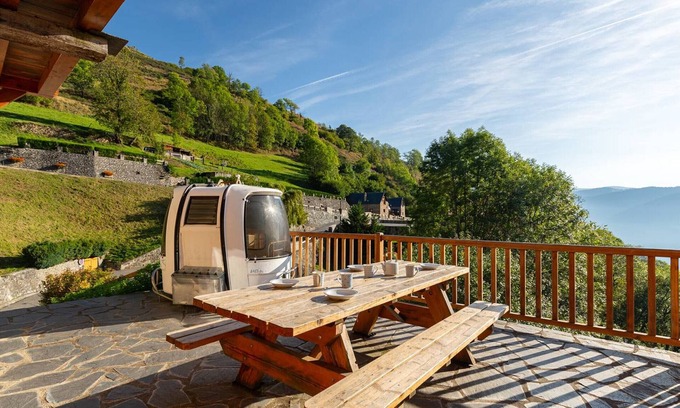 Saint-Lary-Soulan Ski Chalet | Pyrenean chalet in Soulan for 12 ppl., WiFi, close to skiing