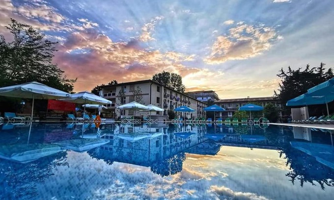 Neptun Hotel | Q Hotel