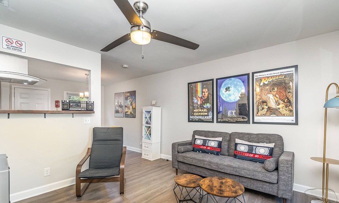 Biddleville Condo | QC House of the 80s