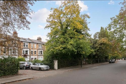 Brixton Apartment | Qties Luxury Home