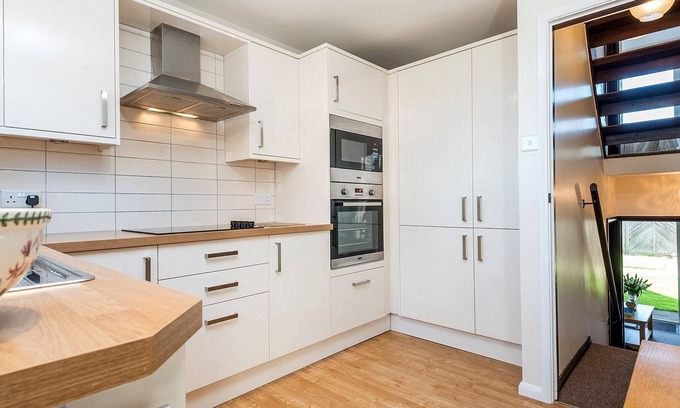 Christchurch Cottage | Quad Private Bathroom Heron Room at Riverside Park Self Catering Holidays