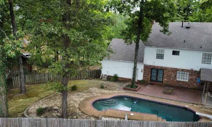 Cordova House | Quaint 9-bedroom house in Memphis
