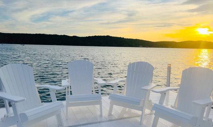Petoskey Cottage | Quaint cottage with 2 separate homes and dock on the North Arm of Walloon Lake.