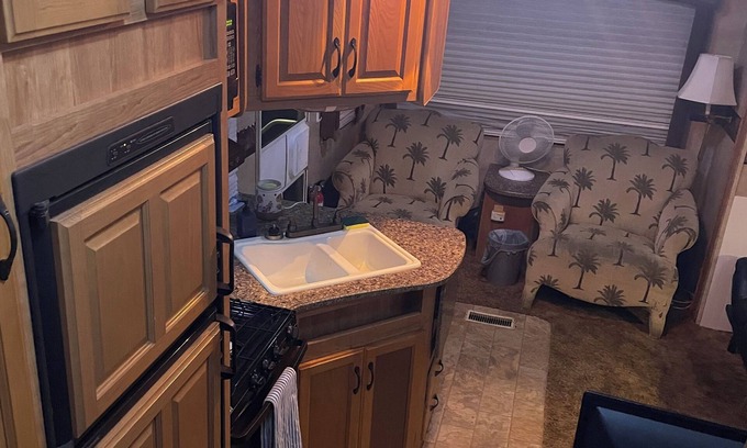 New Port Richey House | Quaint remote tiny home steps from Downtown New Port Richey!