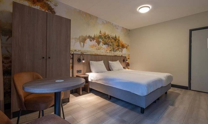 Krachtighuizen Hotel | Quaint Room in the Woods w/Terrace Overlooking Forest – Romantic Spot