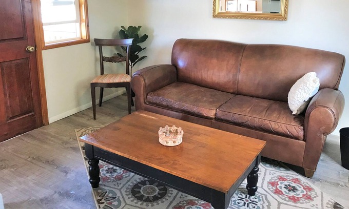 Midvale Cottage | Quaint Updated Cottage in the Middle of the Valley