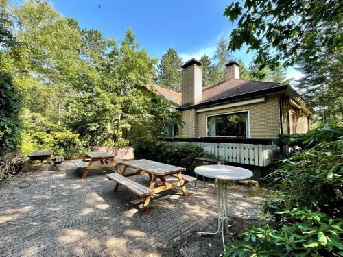 Doornspijk Villa | Quaint Villa in Doornspijk with Swimming Pool