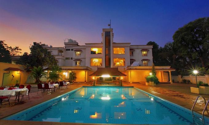 Alwaye Hotel | Quality Airport Hotel