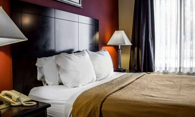 Brunswick Hotel | Quality Inn Brunswick Cleveland South