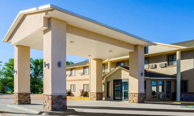 Great Bend Hotel | Quality Inn Great Bend