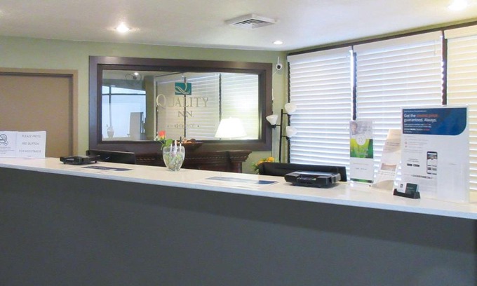 Del Camino Hotel | Quality Inn Longmont