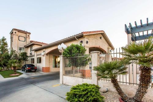 Ridgecrest Hotel | Quality Inn Near China Lake Naval Station