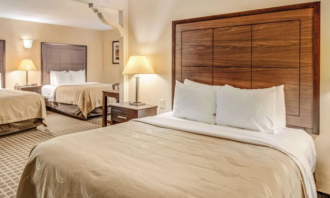 Ozona Hotel | Quality Inn Ozona I-10