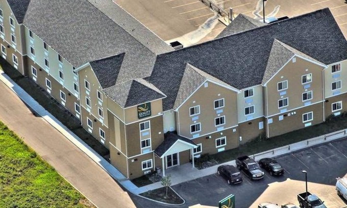 Thompson Hotel | Quality Inn & Suites Thompson