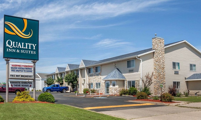 Prairie Du Chien Hotel | Quality Inn & Suites